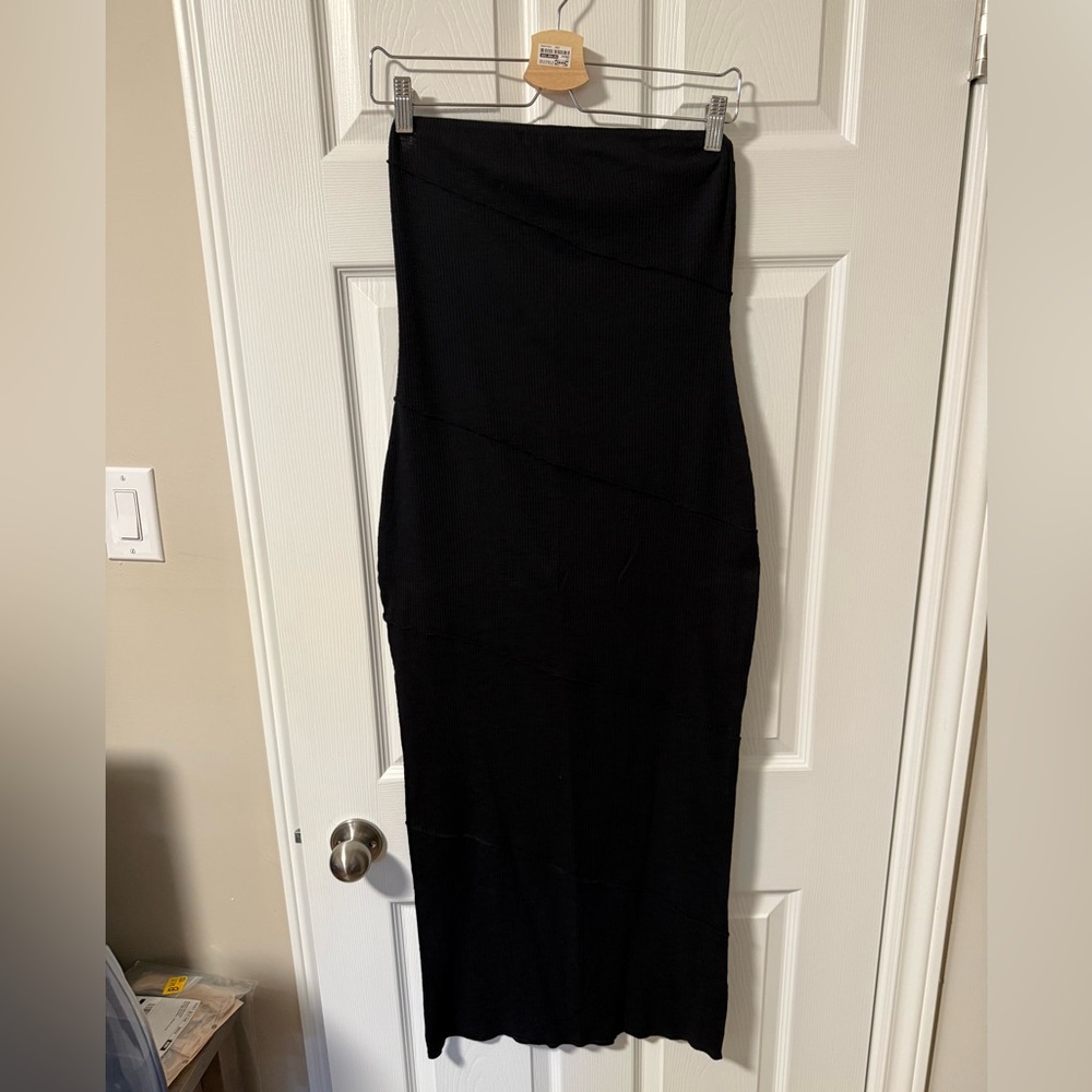 Elegant Black Strapless Dress